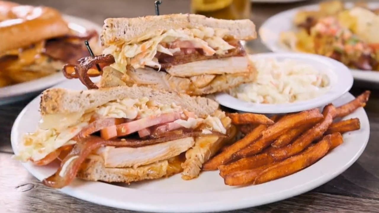 Triple D Nation: Diner Dishes still