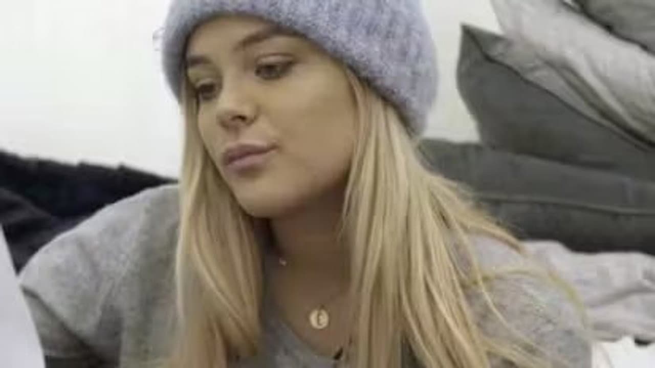 Episode 7 still