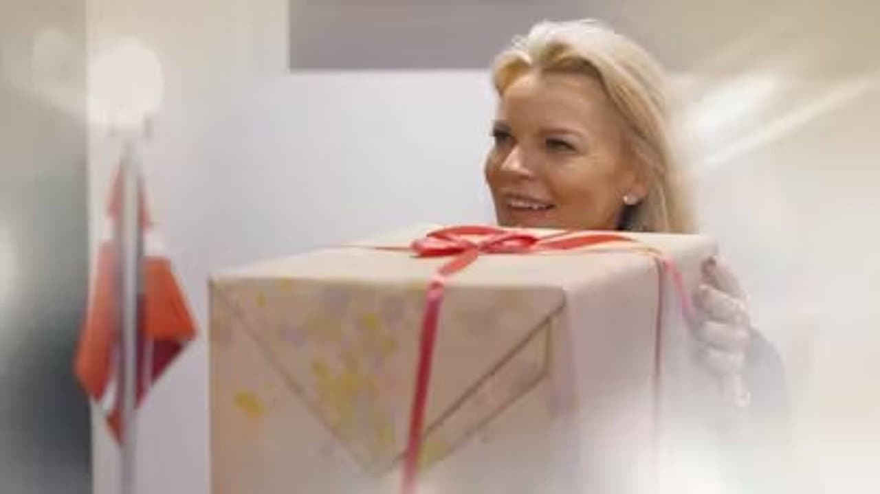 Episode 7 still