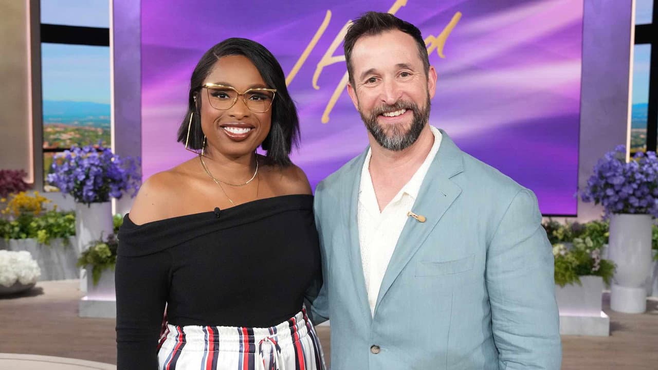 Noah Wyle still
