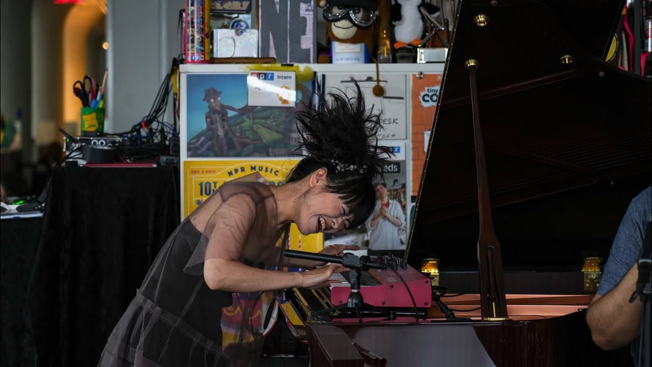Hiromi still