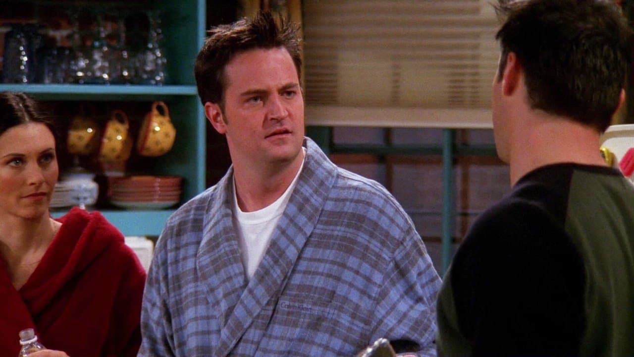 The One Where Chandler Can't Cry (2) still