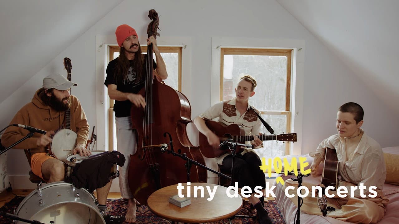 Big Thief (Home) Concert still